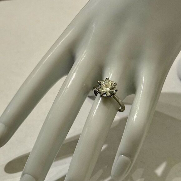 Stunning 4.5 Carat Round Moissanite Solitaire Ring Sterling Silver Adjustable - Picture 1 of 10